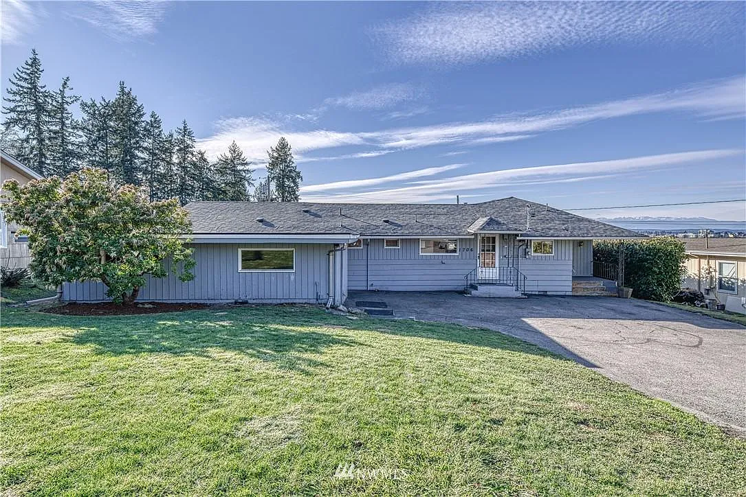 1706 Vista Rama Dr E photo 1
