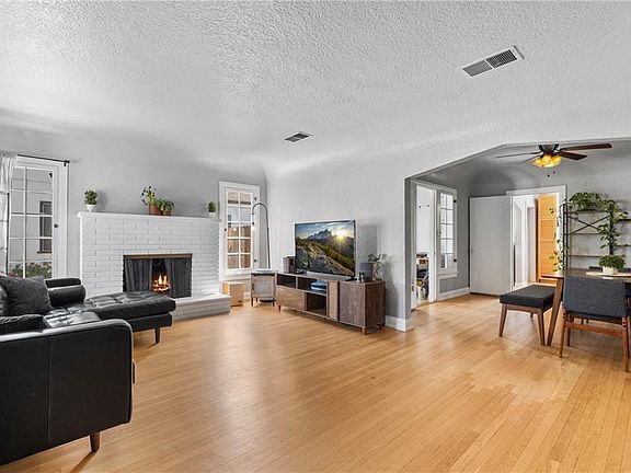 3rd image of 3992 Beechwood Pl Unit A