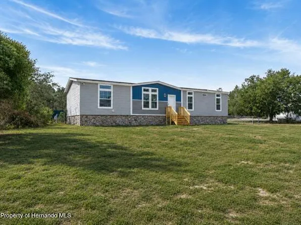 8388 Dalewood Dr, Weeki Wachee, FL 34613