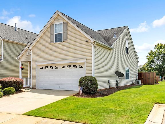 2nd image of 425 Bass Harbor Ct