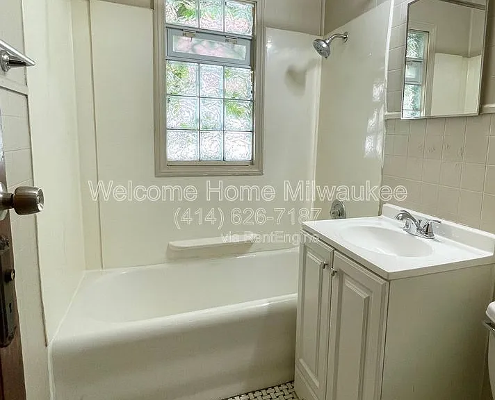 3012 N 57th St #LOWER — Photo 6