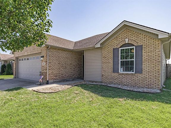 2nd image of 463 Camden Cir