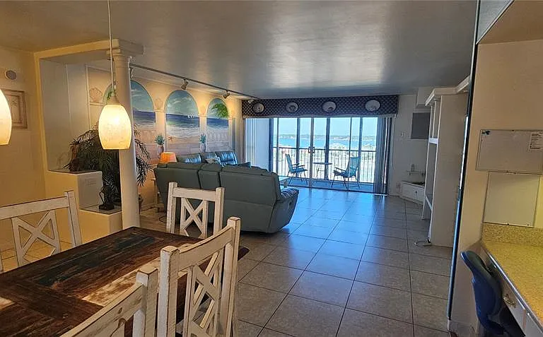 10355 Paradise Blvd #710 — Photo 4