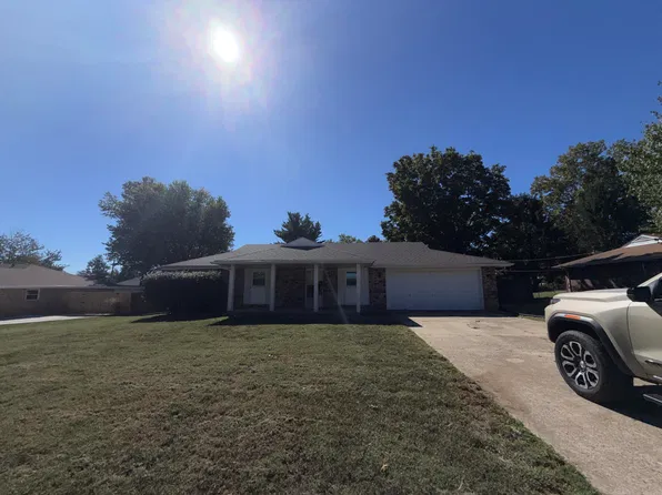 4160 W Tarkio Street, Springfield, MO 65802