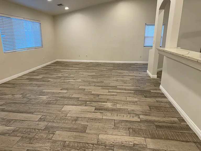 4808 Independence Ct — Photo 9