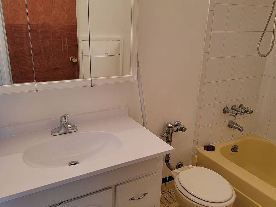 2nd image of 1280 Bergen Ave #1