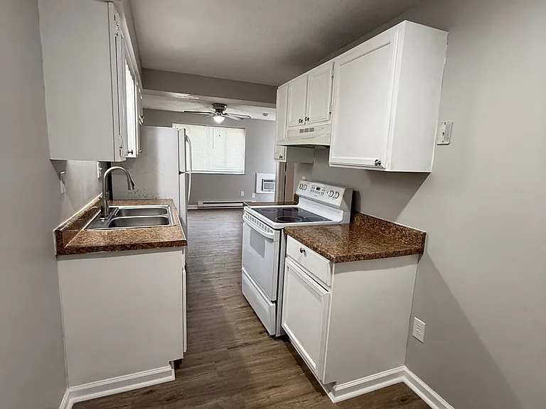 204 Easter Rd — Photo 5