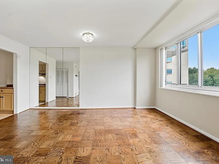 10500 Rockville Pike #605 — Photo 8