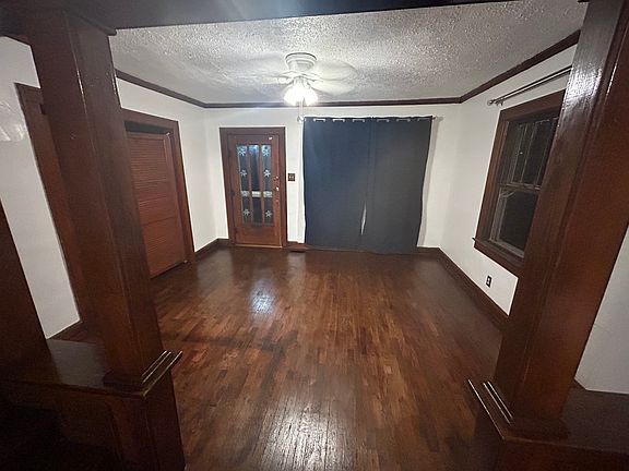 4th image of 1525 W College Ter #B