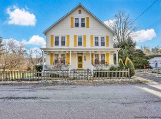 118 Huguenot St, New Paltz, NY 12561