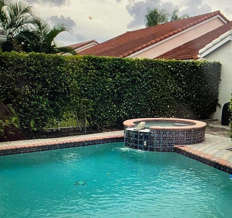1st image of 17275 Ventana Dr