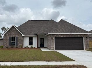 14342 Southern Oak Ave, Gulfport, MS 39503