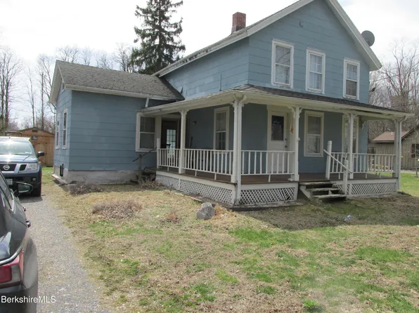 20 Water St, Ghent, NY 12075