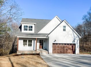 160 N Leath Rd, Portland, TN 37148