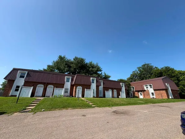 1805 Adams Ln, Zanesville, OH 43701