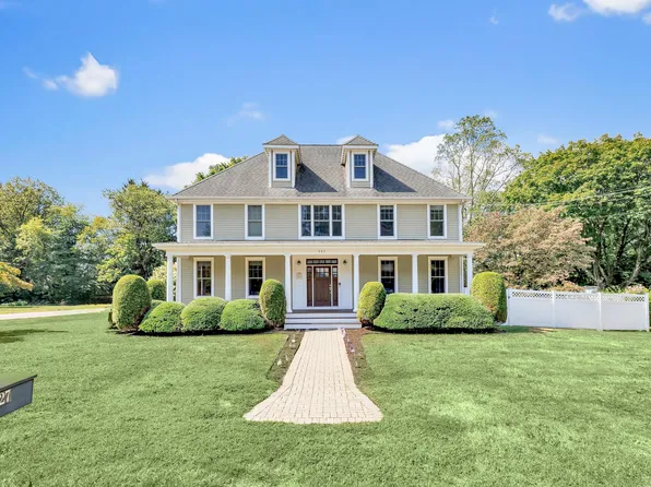 327 Lucille Street, Fairfield, CT 06825