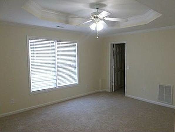 1st image of 7001 Hannum Ave