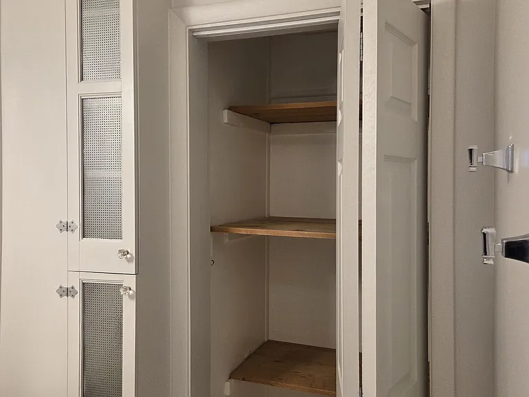 669 Pawling Ave #3 — Photo 19