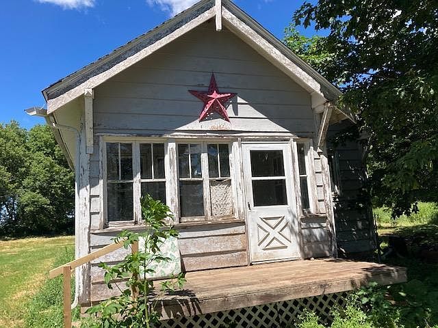 1st image of 41275 Peterson Ave
