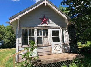 41275 Peterson Ave, North Branch, MN 55056