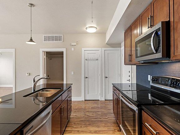 3rd image of 3016 Guadalupe St APT 303