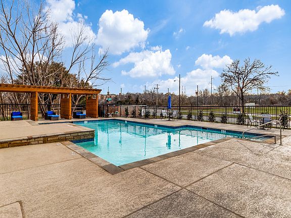 3rd image of 5800 Northwest Dr #264