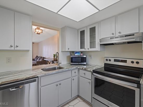503 Cape Coral Pkwy W APT 201, Cape Coral, FL 33914