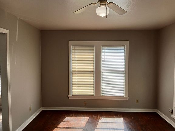2nd image of 2909-2911 W Clarendon Dr #2909