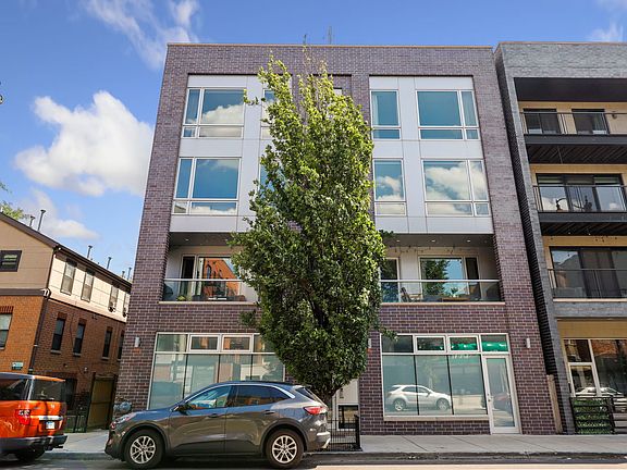 2nd image of 3051 W Armitage Ave Unit 3W