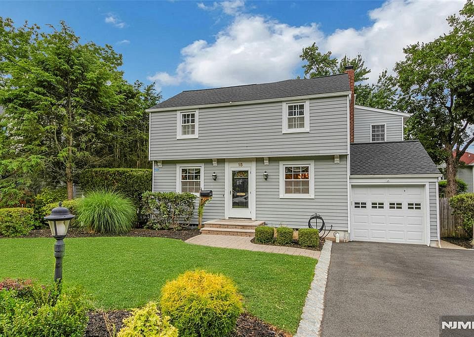 1st image of 15 Colonial Road