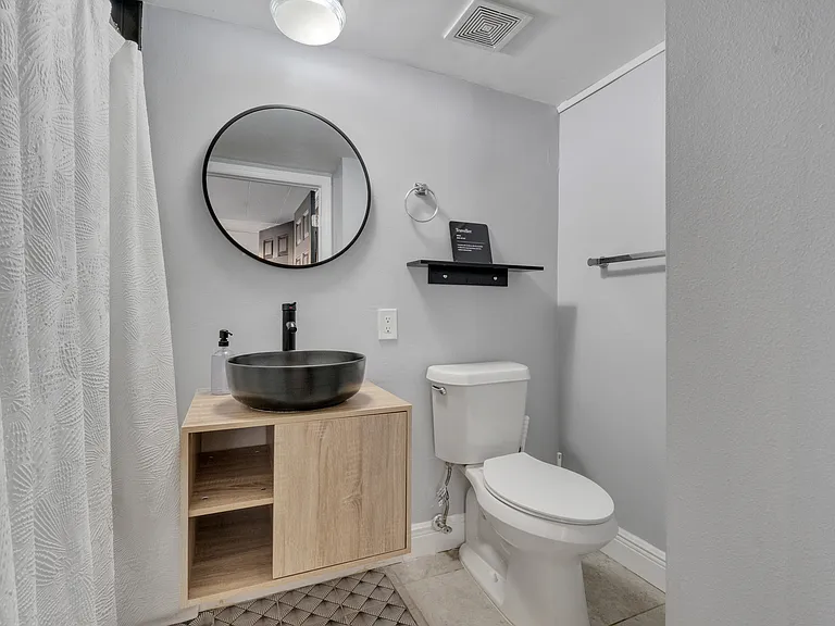 415 S Hyer Ave #B — Photo 23