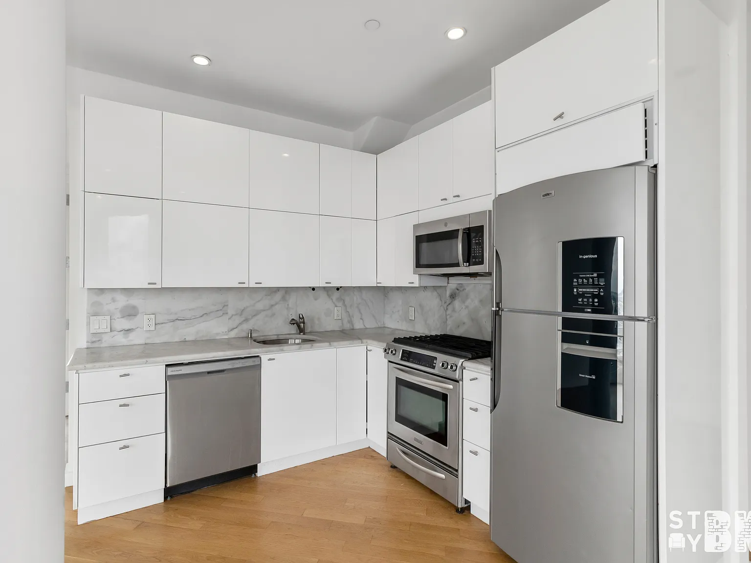525 Clinton Avenue — Photo 3
