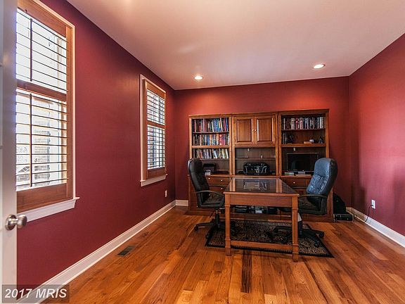 4th image of 5606 Garnetts Farm Dr