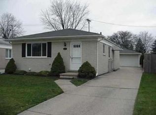 32911 Warkop Ave, Warren, MI 48093