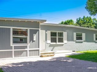 901 S Solandra Dr, Orlando, FL 32807