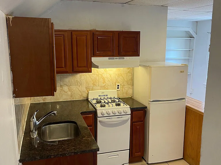 512 S 41st St #8 — Photo 19