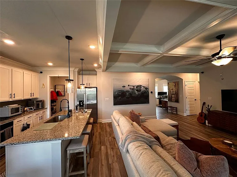 325 Sterling Creek Way — Photo 8