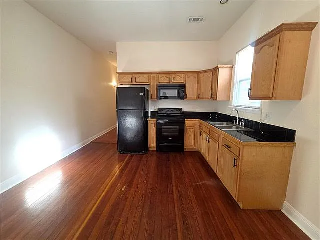 2519 N Derbigny St — Photo 6
