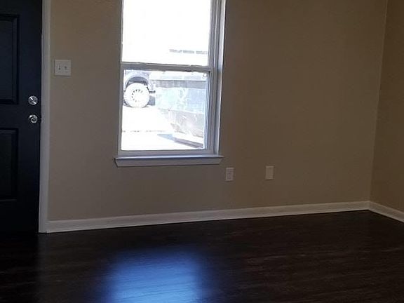 5th image of 2606 Belair Dr S