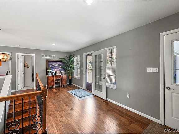 4th image of 205 Northshore Dr