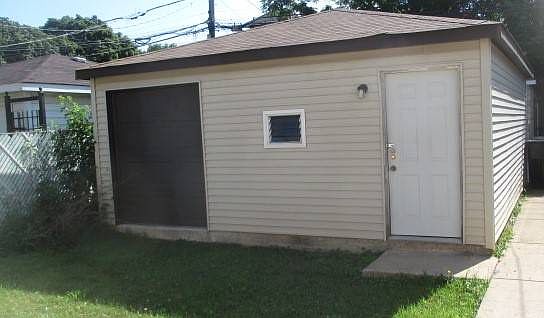 2nd image of 8007 S South Shore Dr