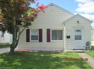 690 High St, Bedford, OH 44146