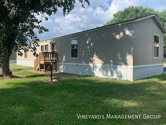 3rd image of 745 Cedar Creek Dr