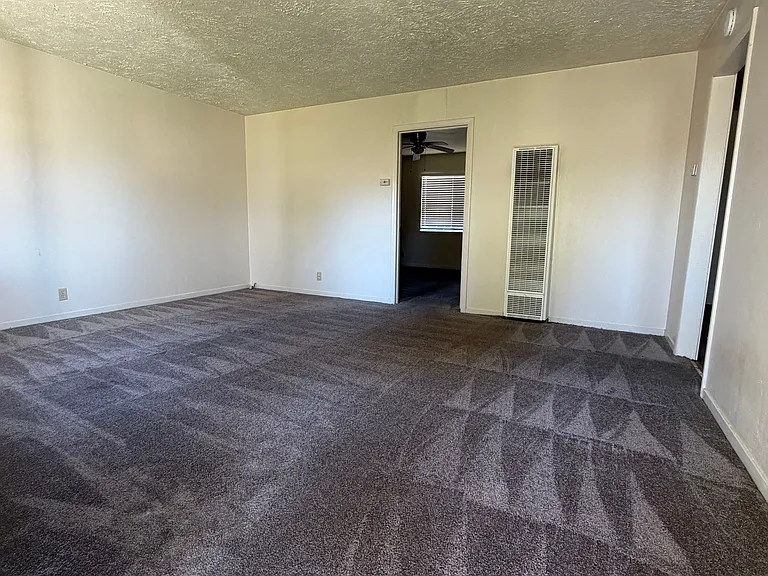 1061 E Monte Vista Ave — Photo 6