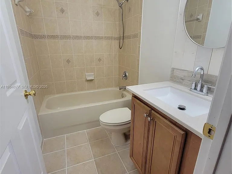 2761 SW 82nd Ave #102 — Photo 12