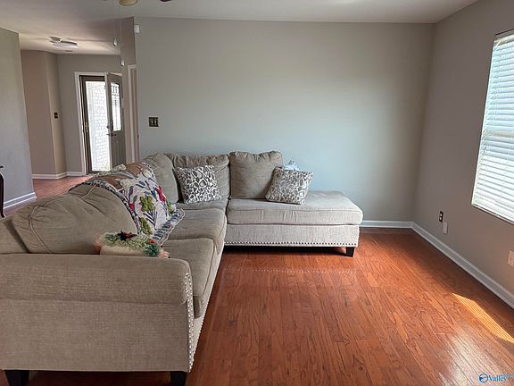 3rd image of 114 Forestbrook Dr