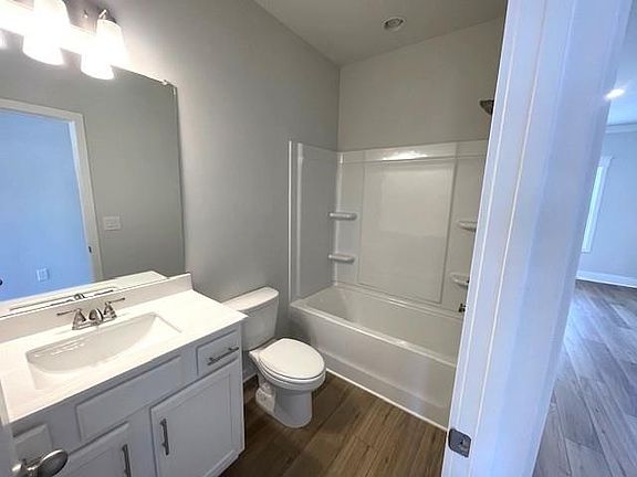 4th image of 5334 Windridge Pkwy