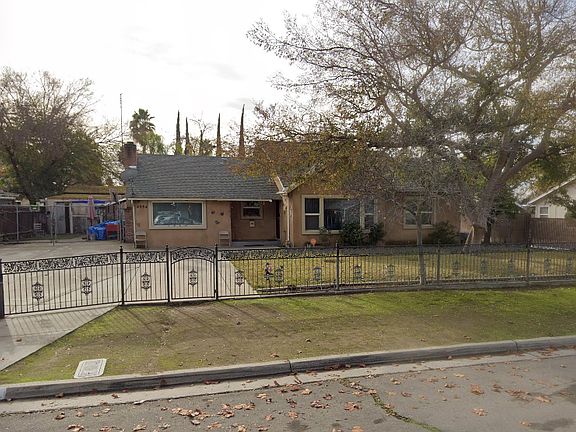2nd image of 4984 E Iowa Ave