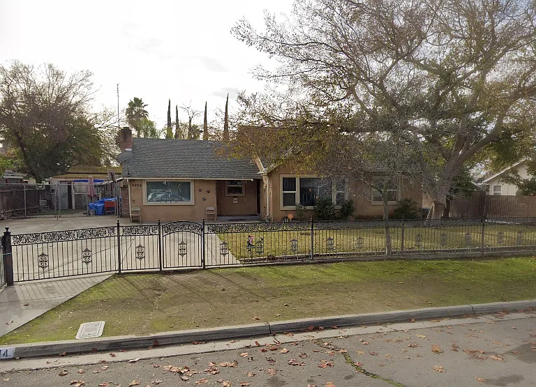 4984 E Iowa Ave — Photo 2