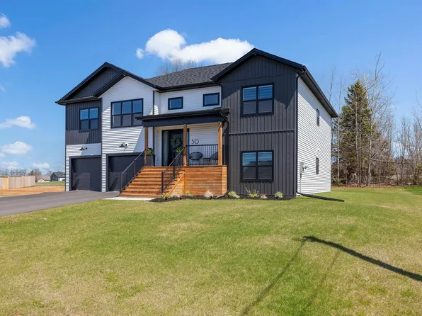 30 Waters Edge Ln, Cornwall, PE C0A 1H4